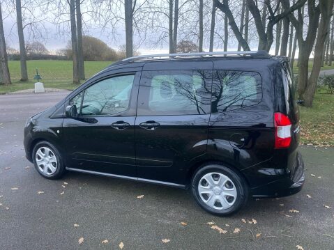 Ford Tourneo Courier 1.0 EcoBoost Zetec Euro 6 5dr 9