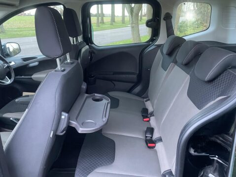 Ford Tourneo Courier 1.0 EcoBoost Zetec Euro 6 5dr 24