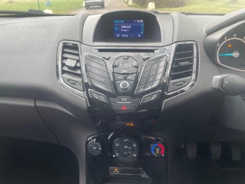 Ford Fiesta 1.0T EcoBoost Zetec Euro 6 (s/s) 5dr 27