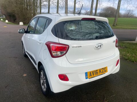 Hyundai i10 1.0 Blue Drive Premium Euro 6 (s/s) 5dr 11