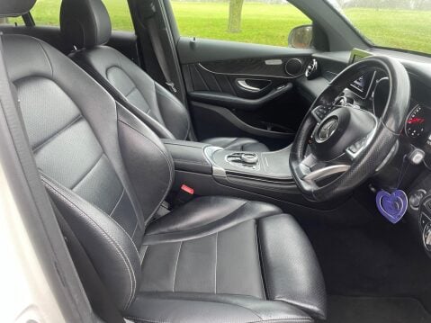 Mercedes-Benz GLC 2.1 GLC220d AMG Line Coupe G-Tronic 4MATIC Euro 6 (s/s) 5dr 23