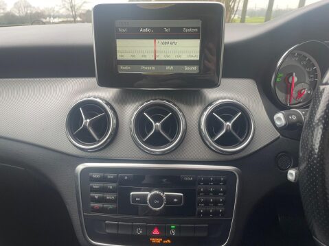 Mercedes-Benz GLA 2.1 GLA200 CDI Sport 7G-DCT Euro 6 (s/s) 5dr 28