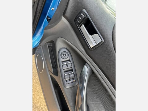 Ford Kuga 2.0 TDCi Titanium 2WD Euro 4 5dr 14