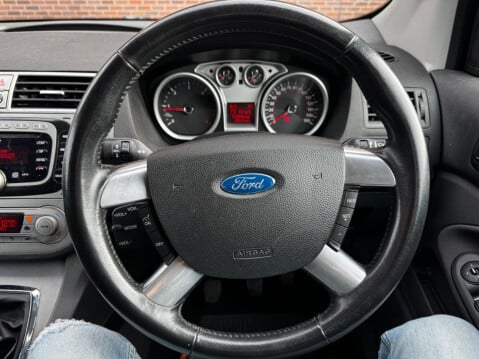Ford Kuga 2.0 TDCi Titanium 2WD Euro 4 5dr 17
