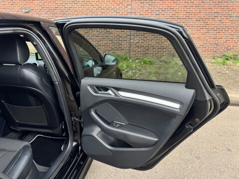 Audi A3 2.0 TDI S line S Tronic quattro Euro 6 (s/s) 4dr 39