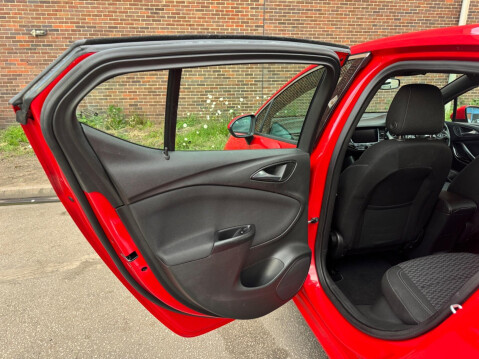 Vauxhall Astra 1.4i Turbo SRi Nav Auto Euro 6 (s/s) 5dr 38