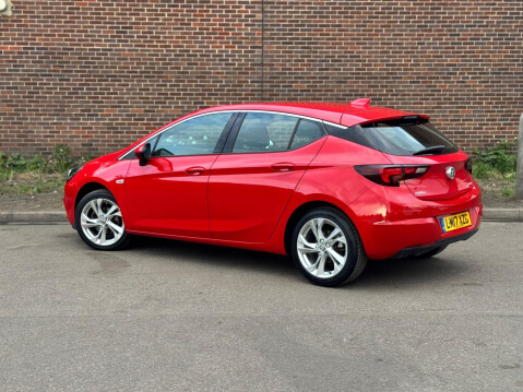 Vauxhall Astra 1.4i Turbo SRi Nav Auto Euro 6 (s/s) 5dr 17