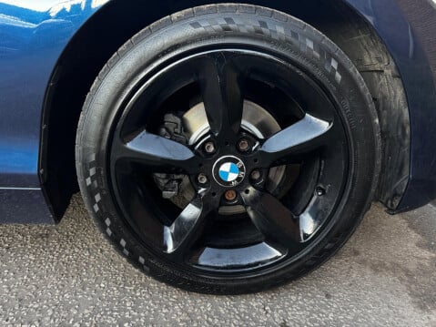 BMW 1 Series 1.6 118i SE Euro 6 (s/s) 5dr 23