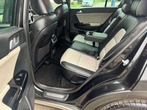 Kia Sportage 2.0 CRDi GT-Line Auto AWD Euro 6 5dr 32