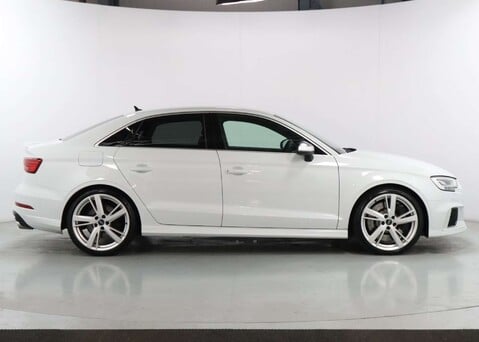 Audi RS3 2.5 TFSI Saloon 4dr Petrol S Tronic quattro Euro 6 (s/s) (400 ps) 8