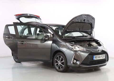 Toyota Yaris 1.5 Yaris Icon Tech VVT-i HEV CVT 5dr 41