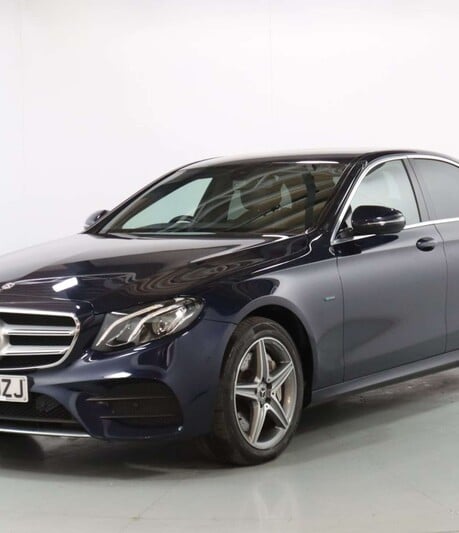 Mercedes-Benz E Class 2.0 E 300 AMG Line de Auto 4dr