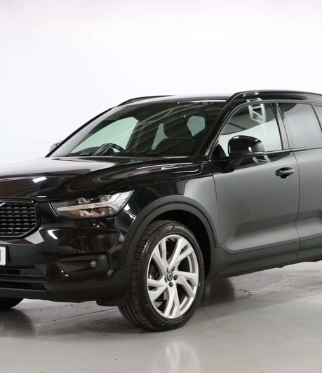 Volvo XC40 2.0 XC40 R-Design Pro B4 MHEV Auto 5dr