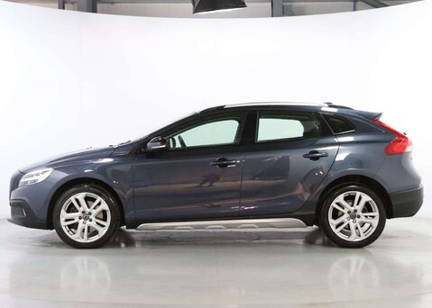 Volvo V40 2.0 V40 Cross Country Professional T3 5dr 4