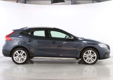 Volvo V40 2.0 V40 Cross Country Professional T3 5dr 8