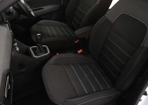 Dacia Jogger 1.0 Jogger Expression TCe 5dr 31