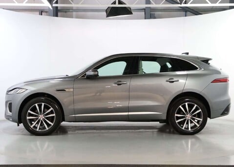 Jaguar F-Pace 2.0 F-PACE R-Dynamic SE D MHEV AWD Auto 4WD 5dr 4