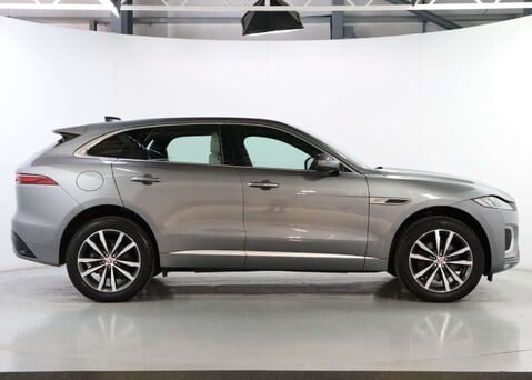 Jaguar F-Pace 2.0 F-PACE R-Dynamic SE D MHEV AWD Auto 4WD 5dr 8