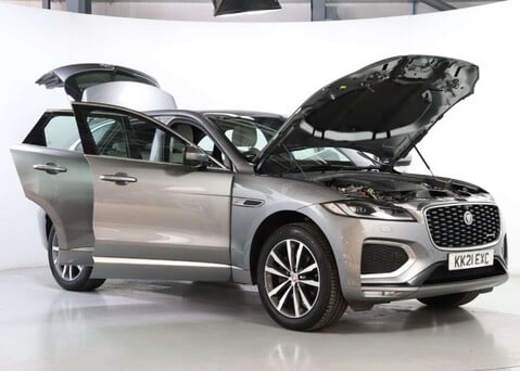 Jaguar F-Pace 2.0 F-PACE R-Dynamic SE D MHEV AWD Auto 4WD 5dr 47