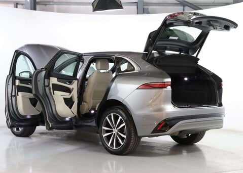 Jaguar F-Pace 2.0 F-PACE R-Dynamic SE D MHEV AWD Auto 4WD 5dr 51