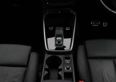 Audi A3 1.5 A3 S Line 35 TFSI MHEV Semi-Auto 4dr 12