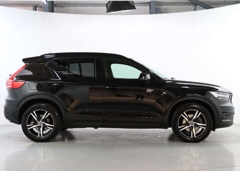 Volvo XC40 2.0 XC40 R-Design D4 AWD Auto 4WD 5dr 8