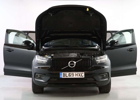 Volvo XC40 2.0 XC40 R-Design D4 AWD Auto 4WD 5dr 45