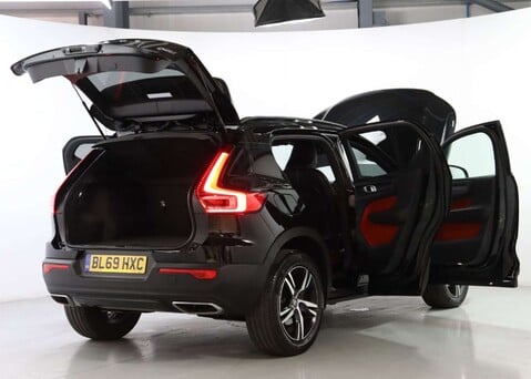 Volvo XC40 2.0 XC40 R-Design D4 AWD Auto 4WD 5dr 50