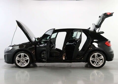 Audi A1 1.0 A1 Sportback 25 TFSI S Line Semi-Auto 5dr 38