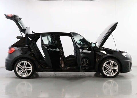 Audi A1 1.0 A1 Sportback 25 TFSI S Line Semi-Auto 5dr 42