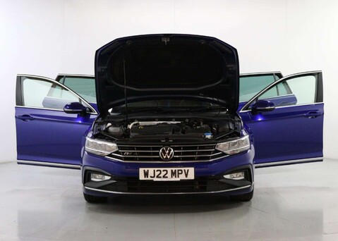 Volkswagen Passat 1.5 Passat R-Line TSi Evo Semi-Auto 5dr 45