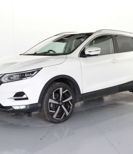 Nissan Qashqai 1.3 Qashqai N-Motion DiG-T 5dr