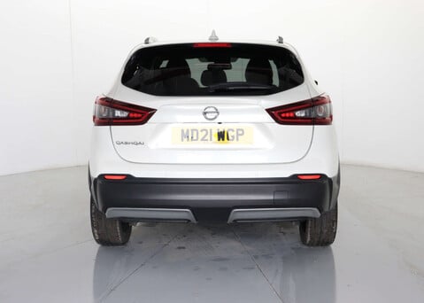 Nissan Qashqai 1.3 Qashqai N-Motion DiG-T 5dr 6