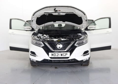 Nissan Qashqai 1.3 Qashqai N-Motion DiG-T 5dr 30