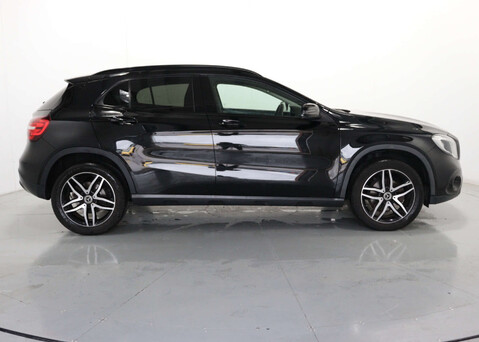 Mercedes-Benz GLA 1.6 GLA 180 Urban Edition 5dr 8