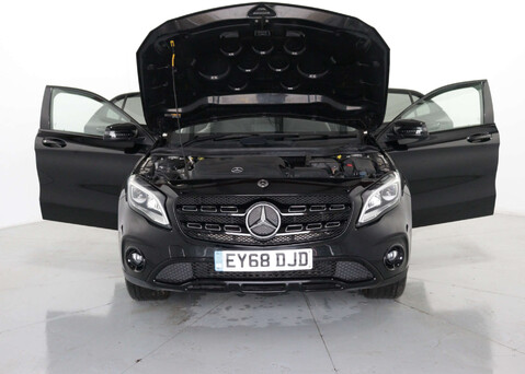 Mercedes-Benz GLA 1.6 GLA 180 Urban Edition 5dr 35