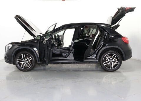 Mercedes-Benz GLA 1.6 GLA 180 Urban Edition 5dr 37