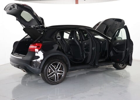 Mercedes-Benz GLA 1.6 GLA 180 Urban Edition 5dr 40