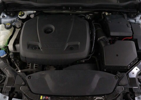 Volvo V40 1.5 V40 Momentum T2 Auto 5dr 33