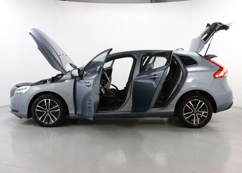 Volvo V40 1.5 V40 Momentum T2 Auto 5dr 37