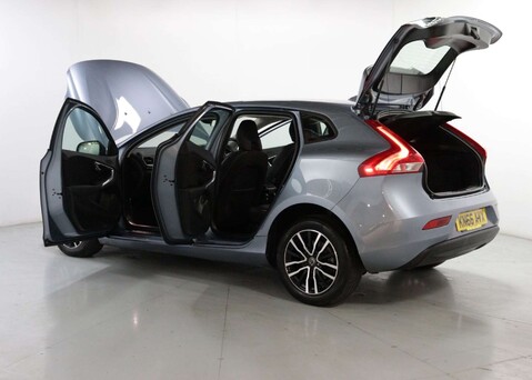 Volvo V40 1.5 V40 Momentum T2 Auto 5dr 38