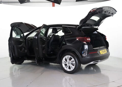 Vauxhall Grandland X 1.2 Grandland X Sport Nav T S/S Auto 5dr 38