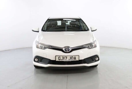 Toyota Auris 1.8 Auris Business Edition TSS Hybrid VVT-i CVT 5dr