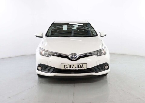 Toyota Auris 1.8 Auris Business Edition TSS Hybrid VVT-i CVT 5dr 2