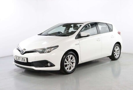 Toyota Auris 1.8 Auris Business Edition TSS Hybrid VVT-i CVT 5dr