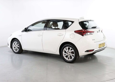 Toyota Auris 1.8 Auris Business Edition TSS Hybrid VVT-i CVT 5dr 5