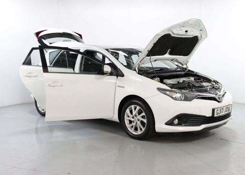 Toyota Auris 1.8 Auris Business Edition TSS Hybrid VVT-i CVT 5dr 34