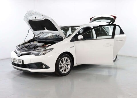 Toyota Auris 1.8 Auris Business Edition TSS Hybrid VVT-i CVT 5dr 36