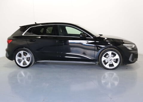 Audi A3 1.5 A3 Sportback 35 TFSI MHEV S Line Semi-Auto 5dr 8