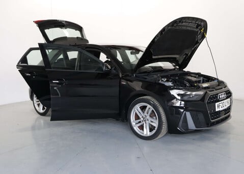 Audi A1 1.0 A1 Sportback 30 TFSI S Line Semi-Auto 5dr 9